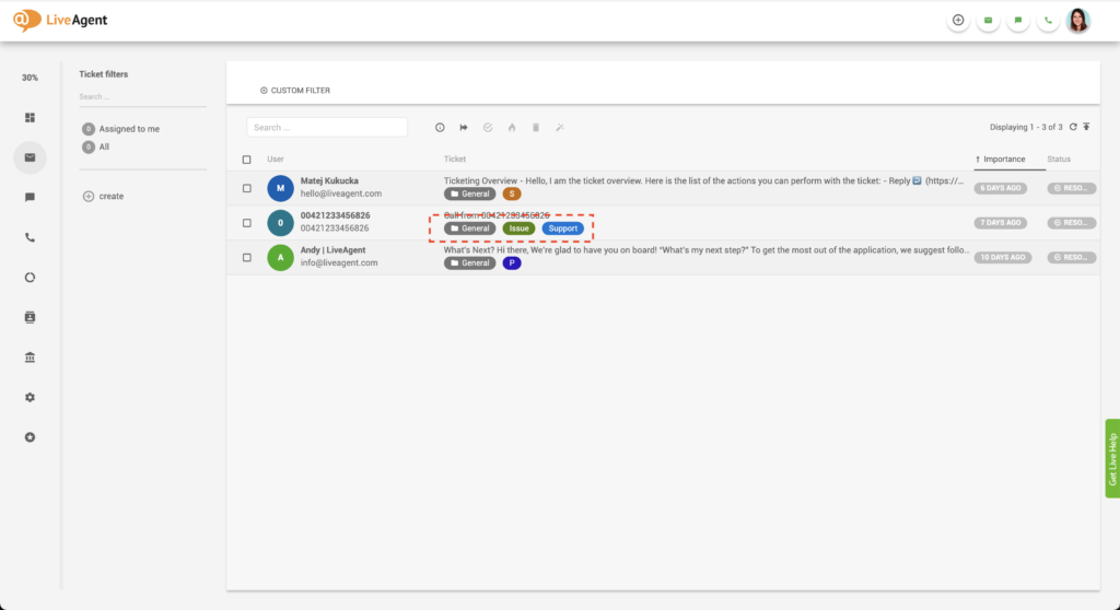Slika prikazuje različne oznake, povezane z vstopnico stranke v univerzalnem nabiralniku