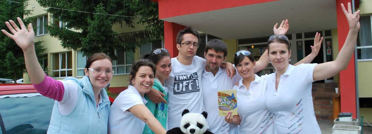 Tim ZlavaDne, ki uporablja LiveAgent