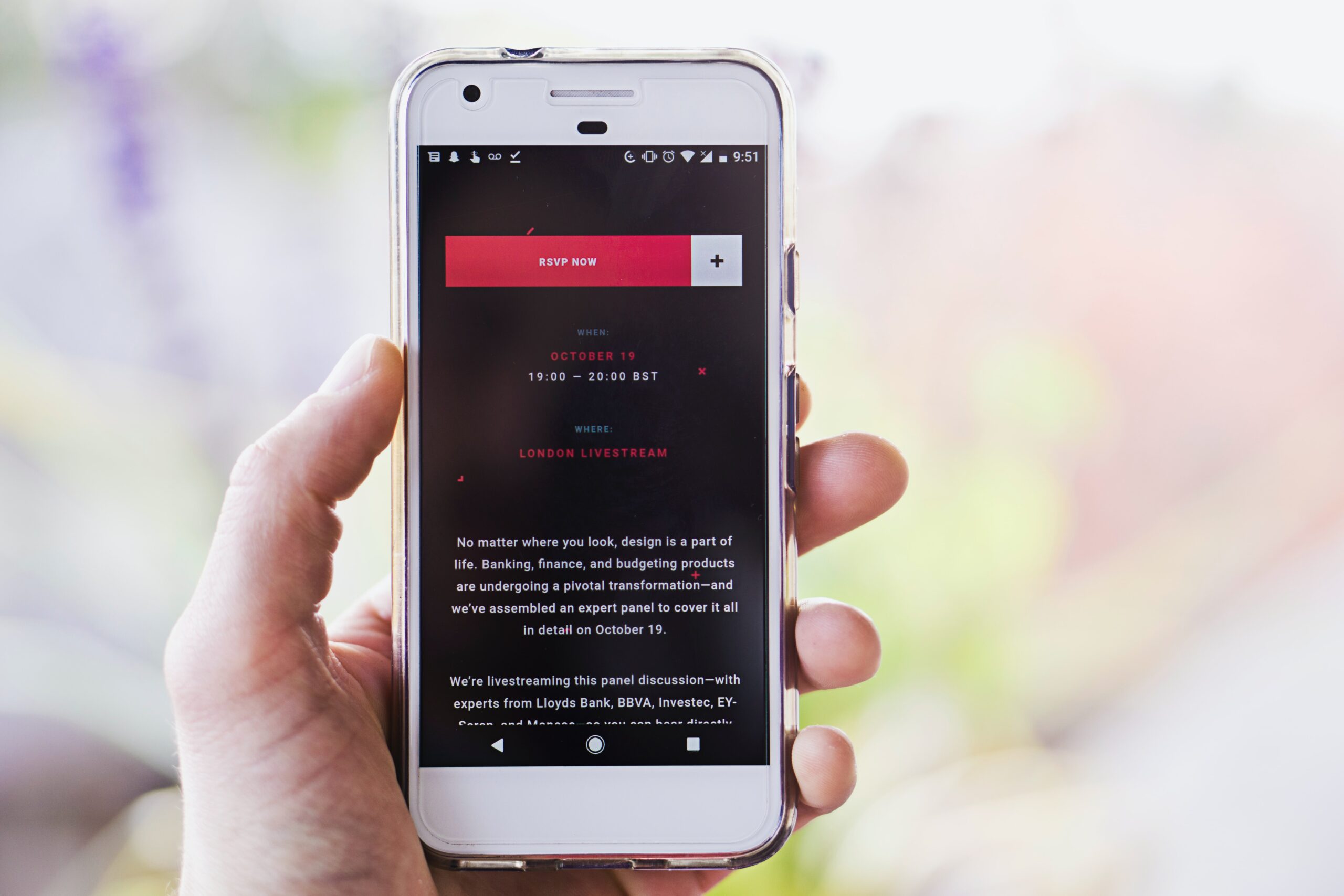 Obiskovalci dogodka se mrežijo